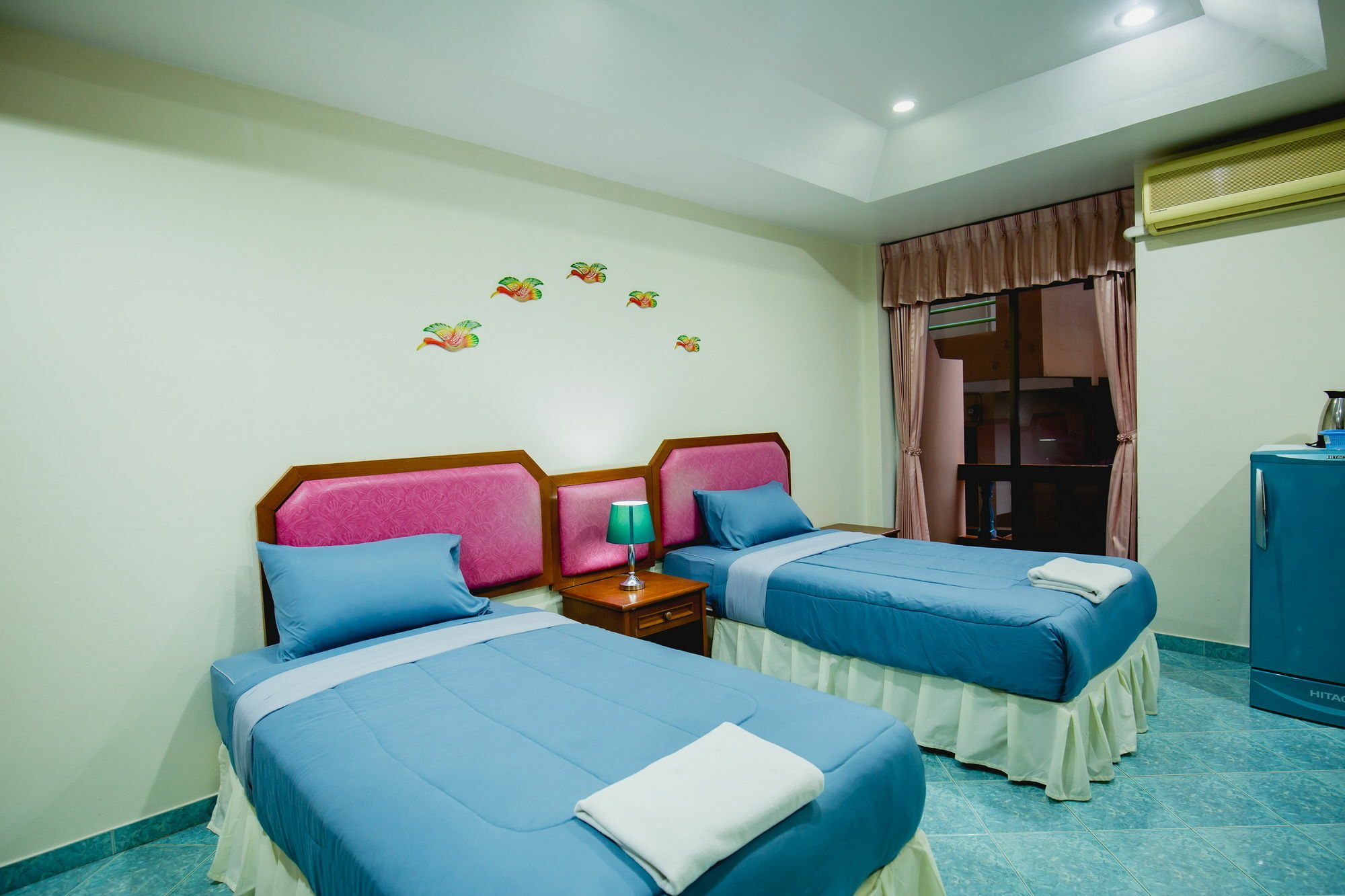 Chusri Hotel Patong Ngoại thất bức ảnh