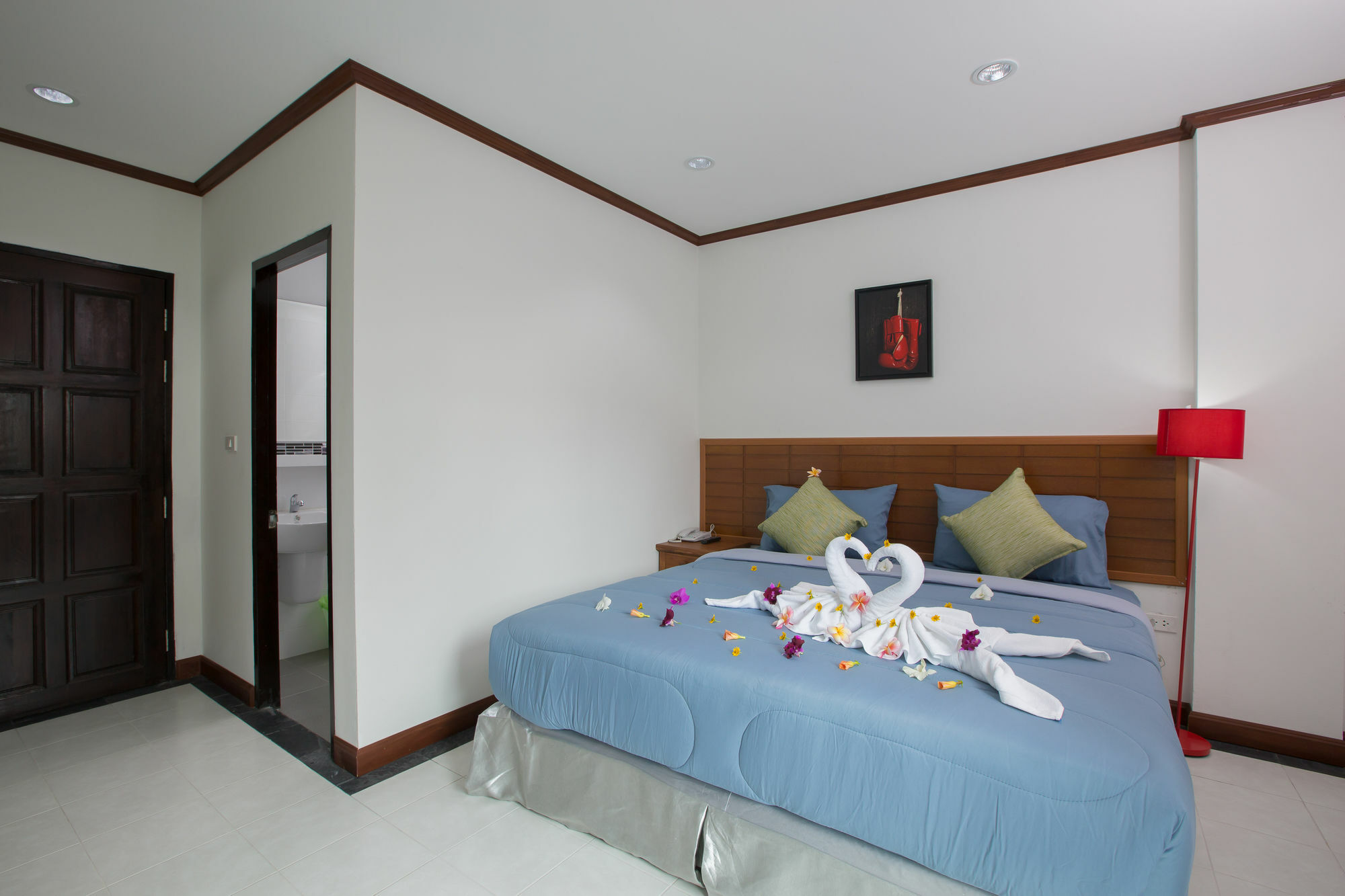 Chusri Hotel Patong Ngoại thất bức ảnh