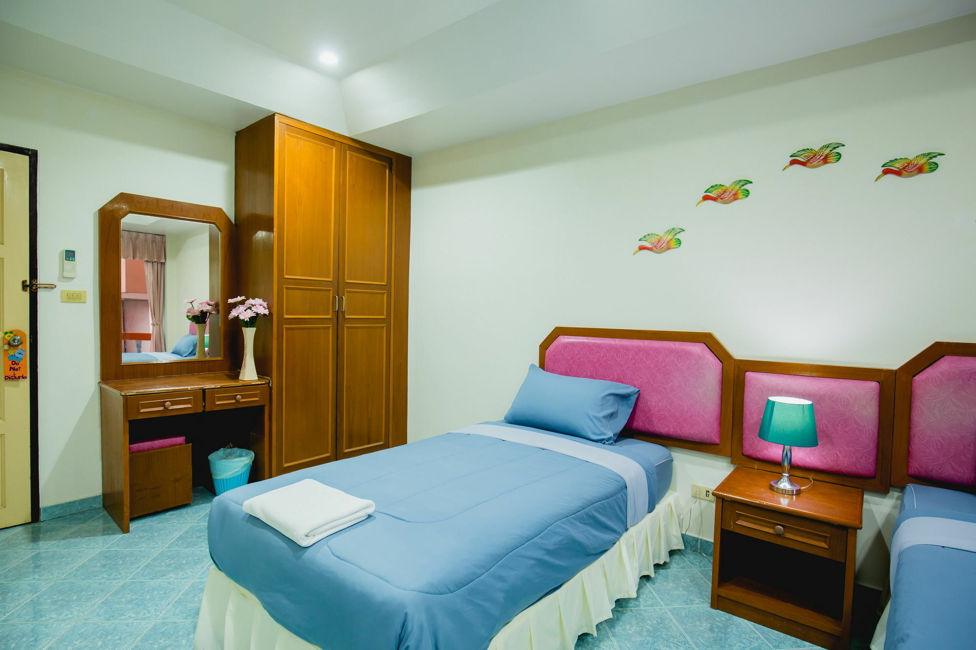 Chusri Hotel Patong Ngoại thất bức ảnh